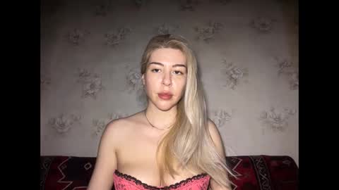 LuxSonyaStar online show from May 16, 2026, 7:56 pm
