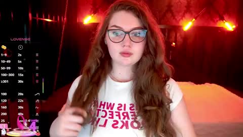 luxsopphia_ online show from May 9, 2026, 12:43 pm