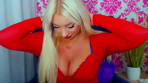 Snapshot of luxuriaaa chatting on January 15, 2025, 8:48 pm Luxuriaa online show from January 15, 2025, 8:48 pm