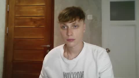 luxury_bob online show from March 26, 2026, 5:18 pm