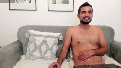 Lesly And Arnold online show from February 26, 2025, 9:10 am