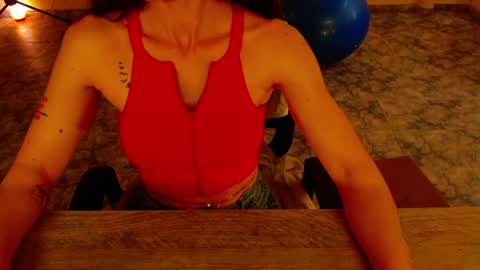 Snapshot of luxurydivine chatting on April 30, 2026, 3:18 pm Liss online show from April 30, 2026, 3:18 pm