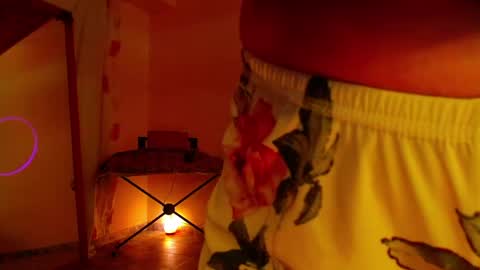 Snapshot of luxurydivine chatting on May 2, 2026, 3:39 pm Liss online show from May 2, 2026, 3:39 pm