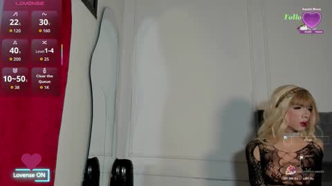 Snapshot of luxuryheaven chatting on October 26, 2025, 3:45 am Tommy and Polly online show from October 26, 2025, 3:45 am