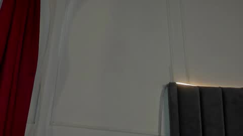 Snapshot of luxuryheaven chatting on October 28, 2025, 5:00 am Tommy and Polly online show from October 28, 2025, 5:00 am