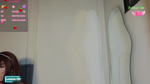 Snapshot of luxuryheaven chatting on November 4, 2025, 4:33 am Tommy and Polly online show from November 4, 2025, 4:33 am