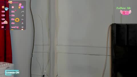 Snapshot of luxuryheaven chatting on November 8, 2025, 3:29 am Tommy and Polly online show from November 8, 2025, 3:29 am