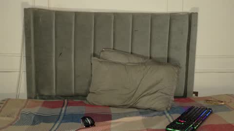 Tommy and Polly online show from February 11, 2026, 9:42 pm