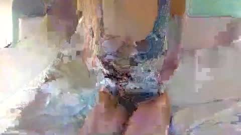 luxxtream online show from April 18, 2026, 3:43 am