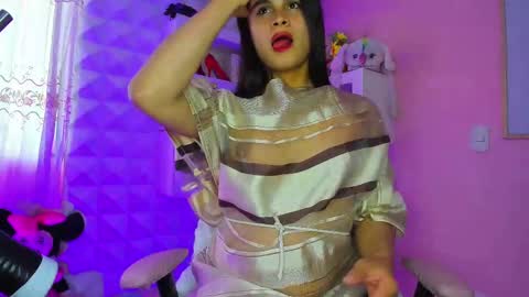 Snapshot of luz_celeste_ chatting on February 3, 2025, 10:43 pm Luz online show from February 3, 2025, 10:43 pm