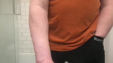 lvguynextdoor440656 online show from March 26, 2026, 1:33 am