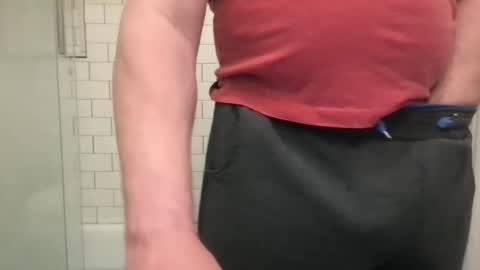 lvguynextdoor440656 online show from April 12, 2026, 11:32 pm