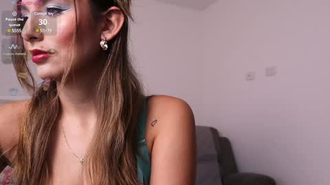 lya_aron_couple online show from February 4, 2025, 7:55 pm