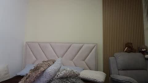 lya_aron_couple online show from June 22, 2026, 5:21 pm