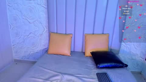 LYA DUBOIS  online show from March 9, 2026, 9:30 pm