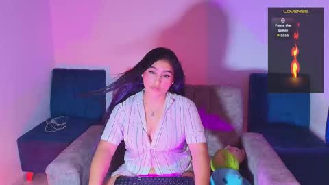 LYA DUBOIS  online show from March 20, 2026, 6:46 pm