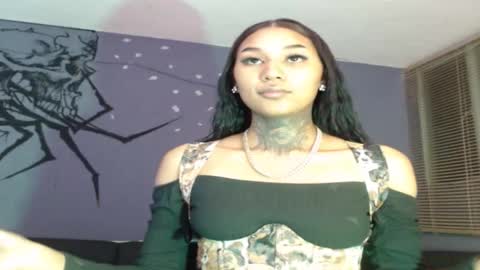 lyam_ebony online show from November 22, 2025, 1:26 am