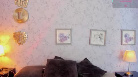 Snapshot of lyan_twink chatting on June 1, 2026, 8:32 pm Lyan online show from June 1, 2026, 8:32 pm