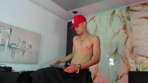 Snapshot of lycan_fox chatting on May 30, 2026, 11:02 pm TELL ME LYCAN online show from May 30, 2026, 11:02 pm