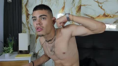 Snapshot of lycan_fox chatting on May 31, 2026, 9:27 pm TELL ME LYCAN online show from May 31, 2026, 9:27 pm