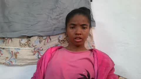lydie856696 online show from July 26, 2026, 7:15 am