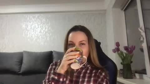 Tina online show from March 3, 2025, 8:00 pm