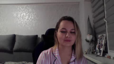 Tina online show from December 13, 2025, 11:54 pm