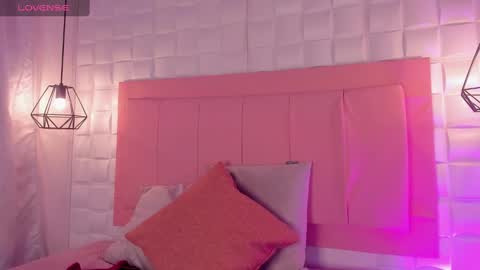 Lyhana Lee online show from January 18, 2025, 12:15 pm