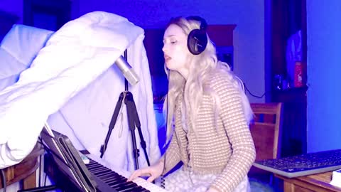 LylacDoll online show from January 15, 2025, 1:12 am