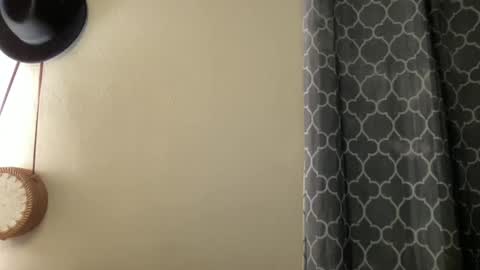 Snapshot of lylajades chatting on February 12, 2025, 11:30 pm Olivia online show from February 12, 2025, 11:30 pm