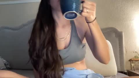 Snapshot of lylajades chatting on February 23, 2025, 5:18 pm Olivia online show from February 23, 2025, 5:18 pm