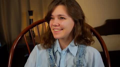 hi im Lyle online show from March 5, 2025, 3:08 am