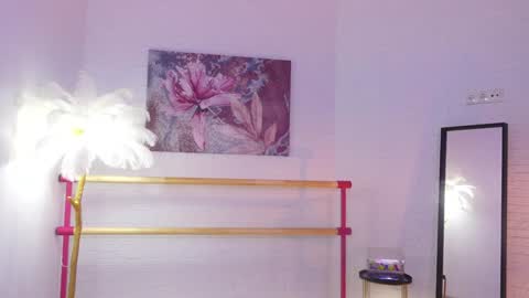 Lyly   online show from December 14, 2024, 8:45 am