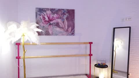 Lyly   online show from February 8, 2025, 5:40 am