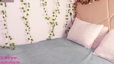 Lyly   online show from October 13, 2025, 5:40 am