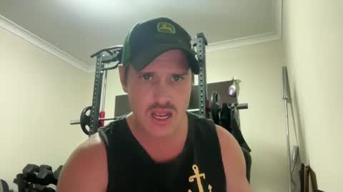 Snapshot of lymbo5 chatting on December 8, 2024, 10:19 am LYMBOZZ online show from December 8, 2024, 10:19 am