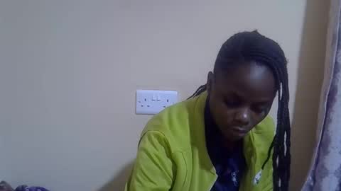 lyn_anna online show from December 22, 2025, 9:50 am