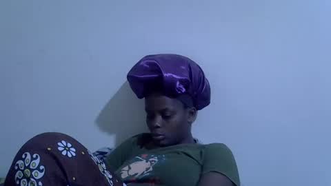 lyn_anna online show from May 1, 2026, 4:06 am