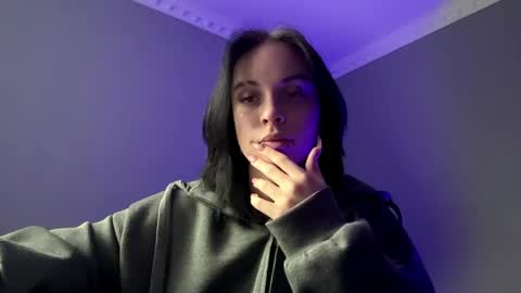 Snapshot of lynettawiseman chatting on May 22, 2026, 8:21 am Eva online show from May 22, 2026, 8:21 am