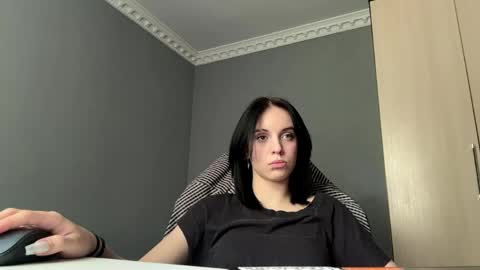 Snapshot of lynettawiseman chatting on May 27, 2026, 7:38 am Eva online show from May 27, 2026, 7:38 am