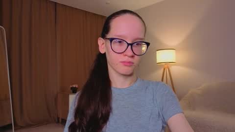 Sara online show from December 17, 2025, 4:13 pm