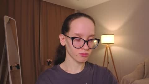 Snapshot of lynettebails chatting on February 14, 2026, 4:26 pm Sara online show from February 14, 2026, 4:26 pm