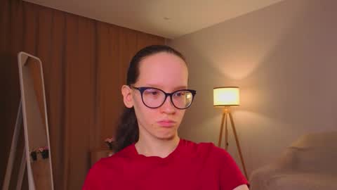 Snapshot of lynettebails chatting on February 21, 2026, 4:19 pm Sara online show from February 21, 2026, 4:19 pm