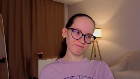Snapshot of lynettebails chatting on March 14, 2026, 4:23 pm Sara online show from March 14, 2026, 4:23 pm