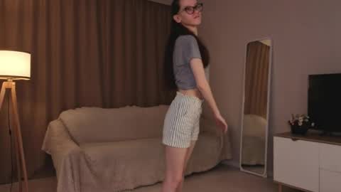 Snapshot of lynettebails chatting on May 10, 2026, 4:12 pm Sara online show from May 10, 2026, 4:12 pm