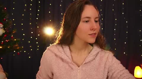 Lynn online show from January 1, 2025, 5:01 am