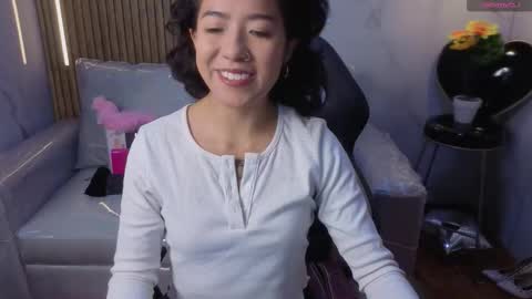 lynn_turner_ online show from February 28, 2026, 1:12 pm