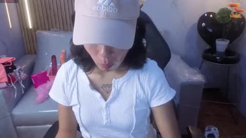 lynn_turner_ online show from March 15, 2026, 2:34 pm