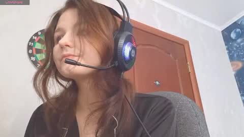 Lynn online show from April 18, 2026, 7:34 am