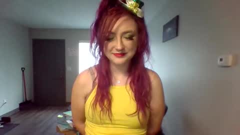 Snapshot of lynnkitten69000 chatting on March 17, 2026, 5:49 pm Lynn online show from March 17, 2026, 5:49 pm